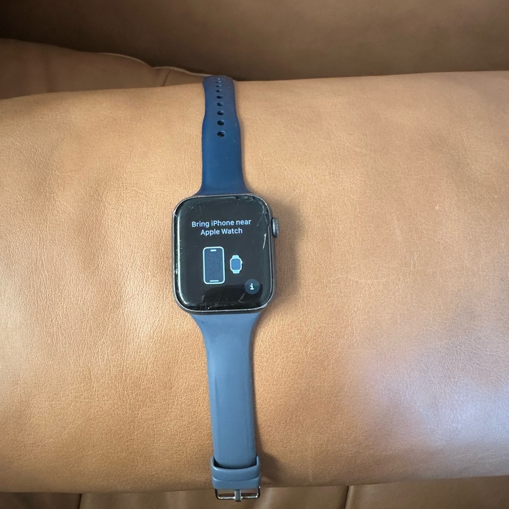 Apple Watch Series 5 44mm With GPS Unlocked